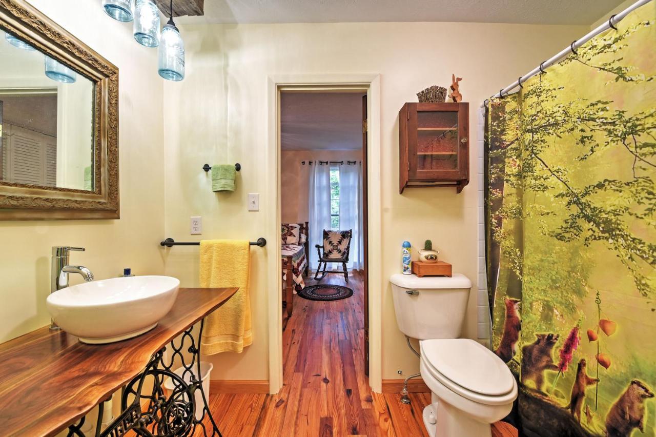 Serene Creekside Cottage Near Asheville Fire Pit Candler Extérieur photo
